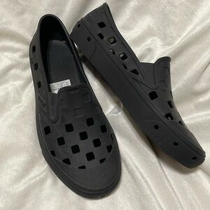 Size us 6 vans slip on trek trk shoes